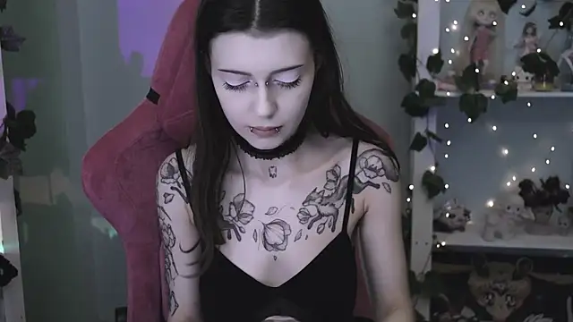 prettybones online show from 06-10-26, 09:14