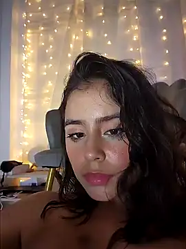 Snapshot of Juanelopez1 chatting on 01-31-25, 06:35 Juanelopez1 online show from 01-31-25, 06:35