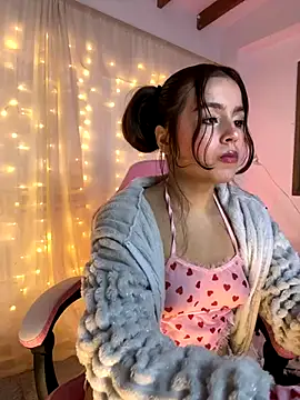 Juanelopez1 online show from 10-27-25, 01:31