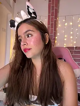 Snapshot of Juanelopez1 chatting on 03-20-26, 03:33 Juanelopez1 online show from 03-20-26, 03:33