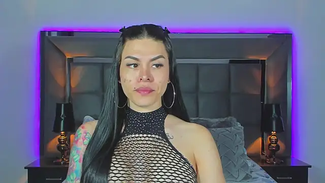 Emmilysantibanez online show from 01-04-25, 12:05