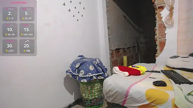 Stepmom slut 50 online show from 12-24-24, 11:11