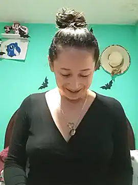 emilypoppy3 online show from 12-04-24, 08:07
