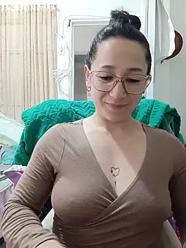 emilypoppy3 online show from 05-30-26, 07:11
