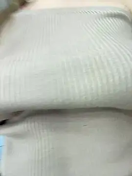Snapshot of NewLale chatting on 02-14-25, 03:11 NewLale online show from 02-14-25, 03:11