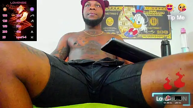 Snapshot of wotton_17 chatting on 11-05-25, 05:35 wotton 17 online show from 11-05-25, 05:35