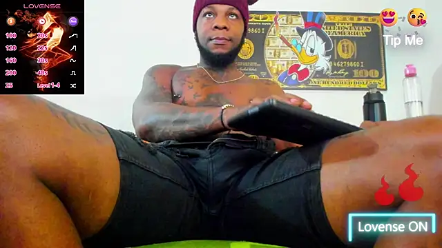 Snapshot of wotton_17 chatting on 11-20-25, 07:35 wotton 17 online show from 11-20-25, 07:35