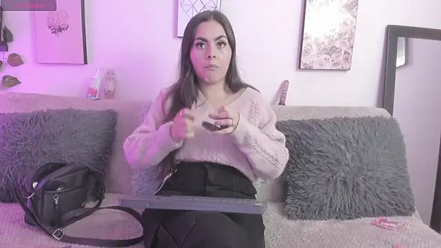 Snapshot of Murieel_69 chatting on 01-10-26, 10:47 Murieel 69 online show from 01-10-26, 10:47