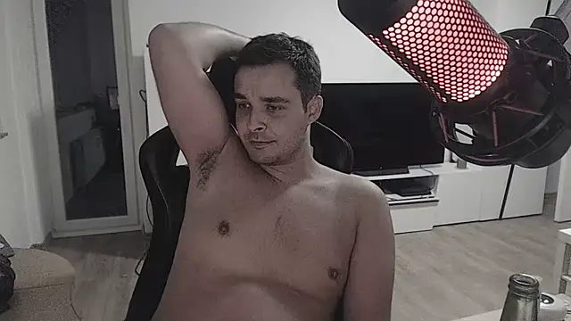 SharkLuigi online show from 10-31-25, 04:46