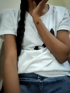 Snapshot of Kumkum_36 chatting on 02-01-25, 10:37 Kumkum 36 online show from 02-01-25, 10:37