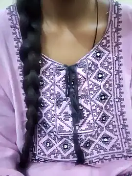 Snapshot of Kumkum_36 chatting on 02-04-25, 10:54 Kumkum 36 online show from 02-04-25, 10:54