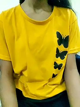 Snapshot of Kumkum_36 chatting on 02-06-25, 11:43 Kumkum 36 online show from 02-06-25, 11:43