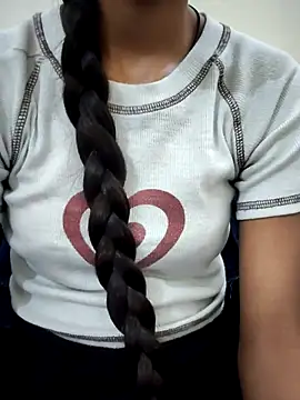 Snapshot of Kumkum_36 chatting on 02-21-25, 08:07 Kumkum 36 online show from 02-21-25, 08:07