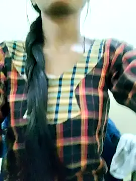 Snapshot of Kumkum_36 chatting on 02-22-25, 08:18 Kumkum 36 online show from 02-22-25, 08:18