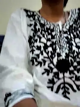 Snapshot of Kumkum_36 chatting on 02-27-25, 07:55 Kumkum 36 online show from 02-27-25, 07:55