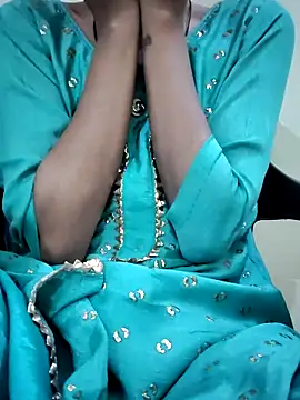 Snapshot of Kumkum_36 chatting on 03-02-25, 11:39 Kumkum 36 online show from 03-02-25, 11:39