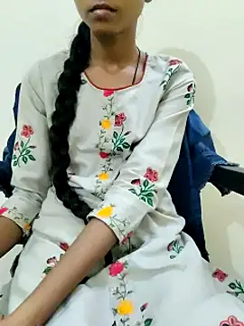 Snapshot of Kumkum_36 chatting on 03-11-25, 10:51 Kumkum 36 online show from 03-11-25, 10:51
