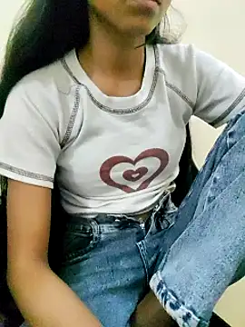 Snapshot of Kumkum_36 chatting on 03-23-25, 08:37 Kumkum 36 online show from 03-23-25, 08:37