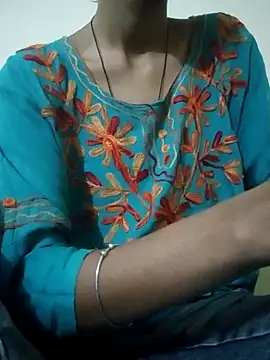 Snapshot of Kumkum_36 chatting on 09-16-25, 04:57 Kumkum 36 online show from 09-16-25, 04:57