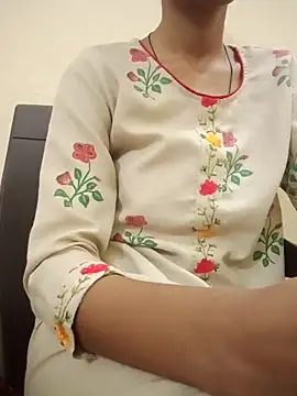 Snapshot of Kumkum_36 chatting on 09-30-25, 04:39 Kumkum 36 online show from 09-30-25, 04:39