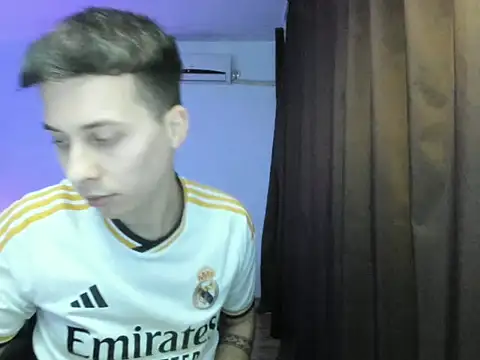 Snapshot of Dreamboy24 chatting on 03-29-26, 06:19 Dreamboy24 online show from 03-29-26, 06:19