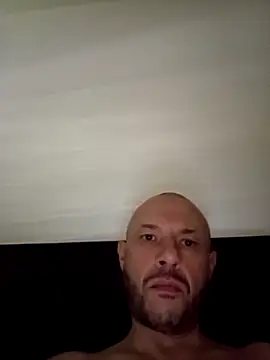 Guitccch online show from 04-19-26, 03:22