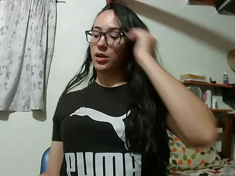 Snapshot of brittanycheeks chatting on 11-21-25, 11:25 brittanycheeks online show from 11-21-25, 11:25