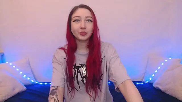 Snapshot of Emily_hardcore chatting on 02-06-25, 11:15 Emily hardcore online show from 02-06-25, 11:15