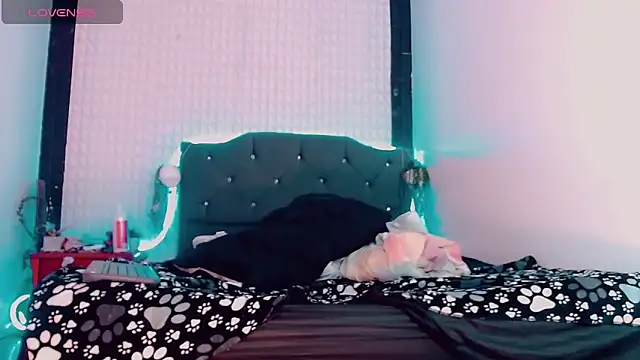 twoblacksexy online show from 12-10-24, 05:22