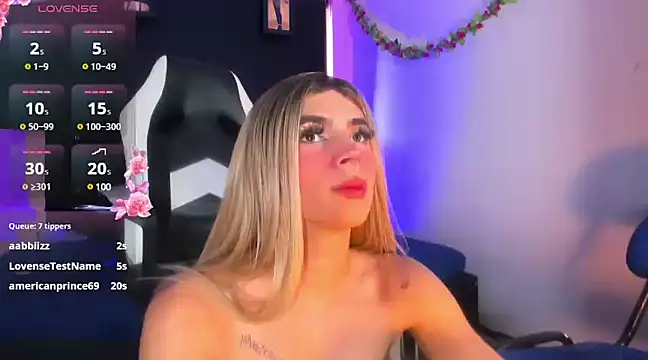 Snapshot of rosedewitt chatting on 01-29-25, 02:21 rosedewitt online show from 01-29-25, 02:21