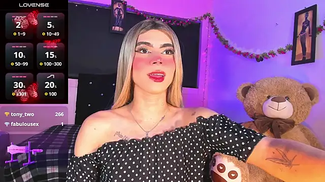 Snapshot of rosedewitt chatting on 02-12-25, 10:56 rosedewitt online show from 02-12-25, 10:56