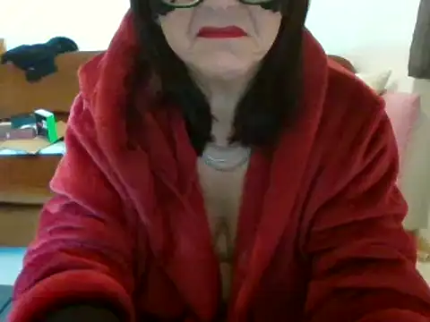 Snapshot of 45marina45 chatting on 02-26-25, 09:21 45marina45 online show from 02-26-25, 09:21