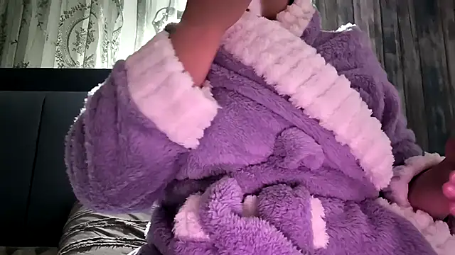 Snapshot of SEXY-ZENA chatting on 10-08-25, 09:23 SEXY-ZENA online show from 10-08-25, 09:23