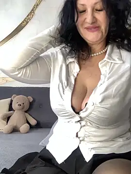 Katie-n online show from 02-05-26, 07:13