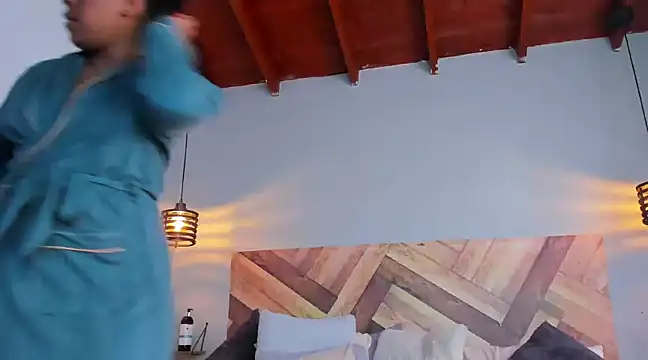 Snapshot of EmmilyBrant chatting on 02-22-25, 06:08 EmmilyBrant online show from 02-22-25, 06:08