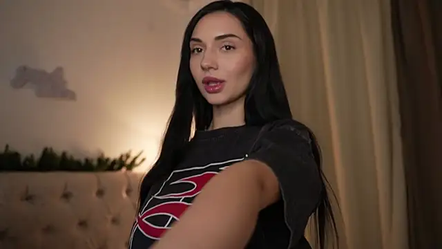 Snapshot of LindaWarners chatting on 03-07-25, 10:10 LindaWarners online show from 03-07-25, 10:10