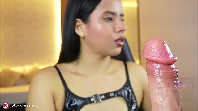 arya ruizz online show from 10-25-25, 01:51