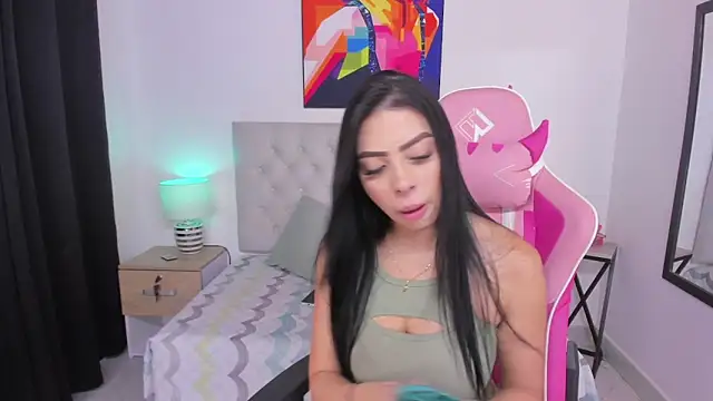 Snapshot of KristalFoxx chatting on 10-08-25, 06:49 KristalFoxx online show from 10-08-25, 06:49