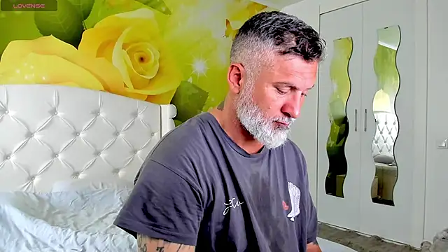 BlowMyXXL online show from 11-06-25, 08:26