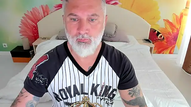 Snapshot of BlowMyXXL chatting on 11-12-25, 09:21 BlowMyXXL online show from 11-12-25, 09:21