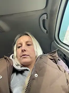 Snapshot of MerlinDave chatting on 02-20-26, 06:26 MerlinDave online show from 02-20-26, 06:26