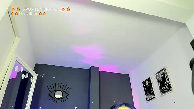 Raven Witch  online show from 04-13-26, 06:46