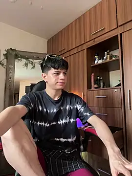 Snapshot of marckalexis chatting on 02-27-25, 09:25 marckalexis online show from 02-27-25, 09:25