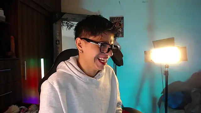 Snapshot of marckalexis chatting on 02-28-25, 05:04 marckalexis online show from 02-28-25, 05:04