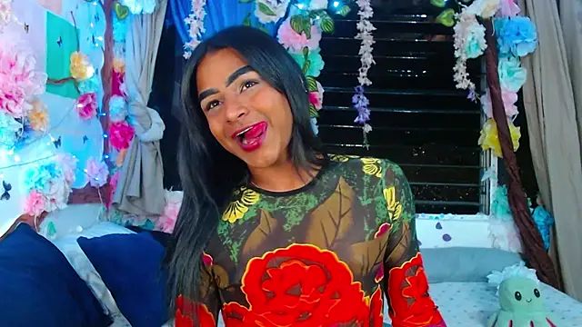 Snapshot of Karly_coffe chatting on 02-20-25, 05:12 Karly coffe online show from 02-20-25, 05:12