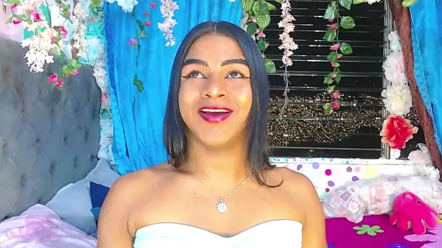 Snapshot of Karly_coffe chatting on 09-14-25, 12:21 Karly coffe online show from 09-14-25, 12:21