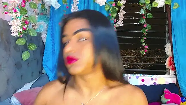 Snapshot of Karly_coffe chatting on 09-27-25, 06:51 Karly coffe online show from 09-27-25, 06:51