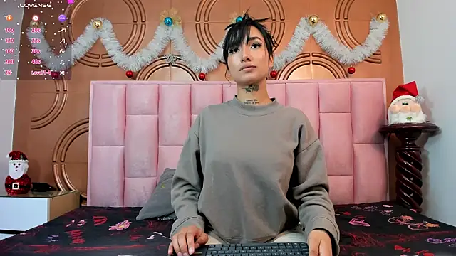 emmily keller19 online show from 12-27-24, 01:18