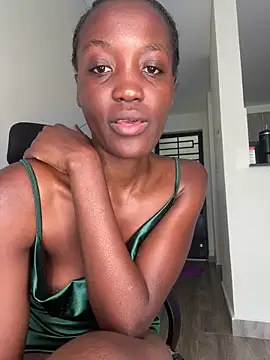 Snapshot of Fanclubbbbb chatting on 09-11-25, 09:31 Fanclubbbbb online show from 09-11-25, 09:31