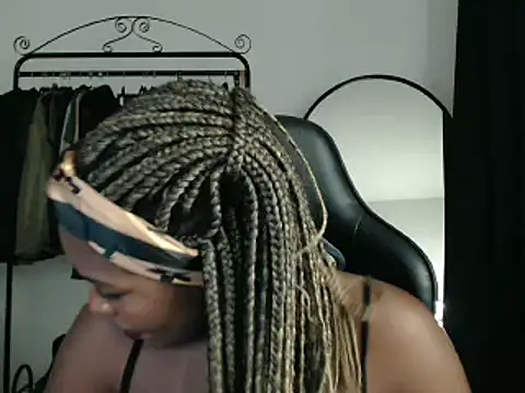 marisilva br online show from 02-15-25, 02:04